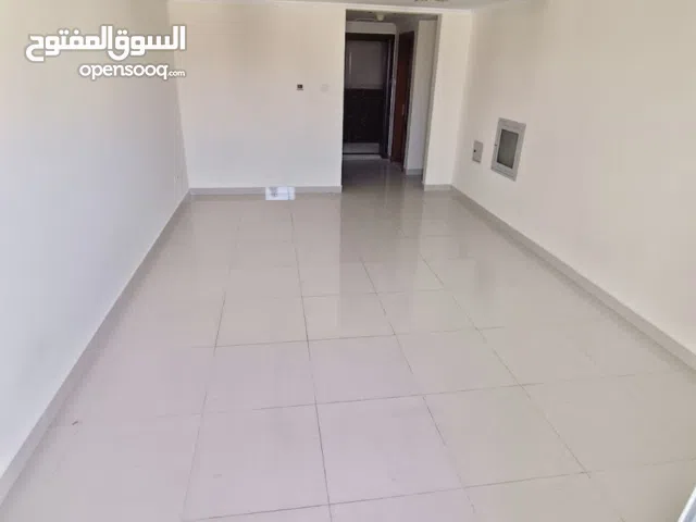 شقه لقطة للايجار السنوي علي مخرج دبي