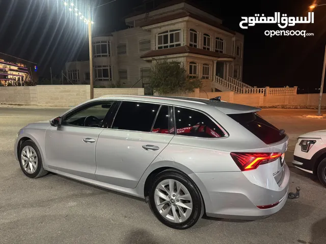 سكودا اوكتافيا ستيشن A8 2021 عداد قليل و فحص نخب ، بحالة الوكالة ، إضافات كاملة، و بسعر آلعرض