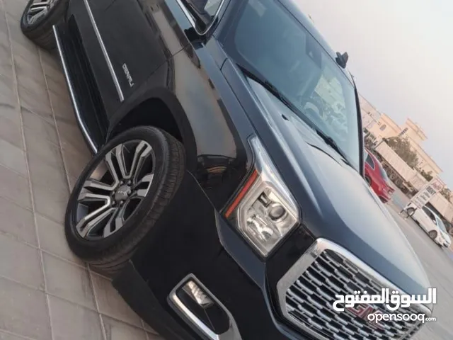 جي ام سي يوكن دنالي موديل 2018 قمة النظافة حادث مدجار يمين ومبدل بدون ايرباغ