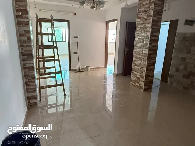 شقه تجاريه تصلح مكاتب وعيادات وسكن