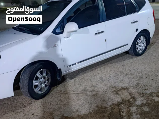كيا كارنز موديل 2009