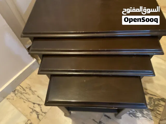 4 طاولات جانبية