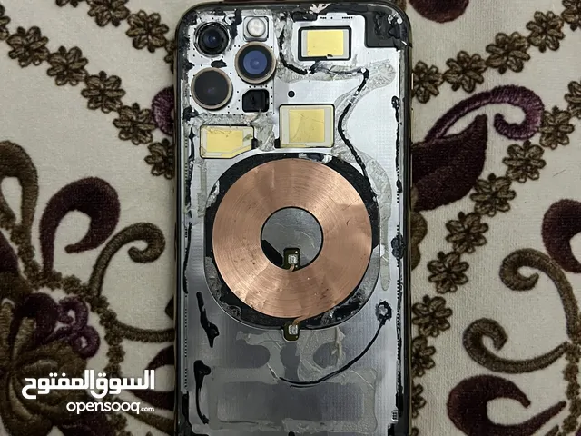 11برو 256 يبي شاشه خلفيه وشفره متخدمش