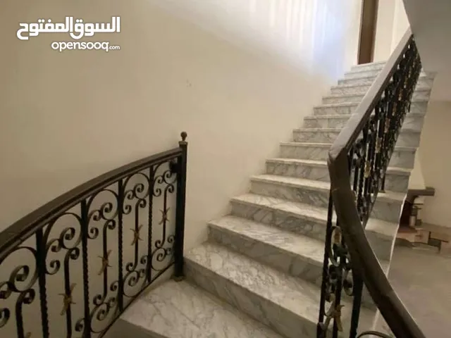 350 m2 4 Bedrooms Villa for Rent in Amman Jubaiha