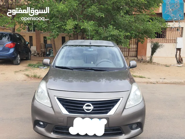 نيسان صنى اتوماتيك 2015