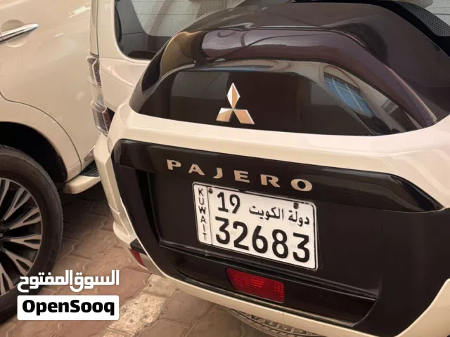 2021 ميتسوبيشي باجيرو GLS