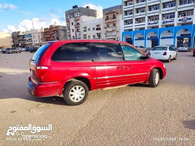 Used Chrysler Voyager in Benghazi