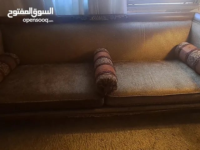 طقم كنب فاخر للبيع عدد 2