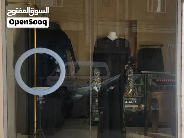 2 ابواب زجاج وكاله عررررررطه كما موضح ب الصور