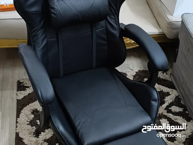 كرسي قيمنق جديد اللون أسود