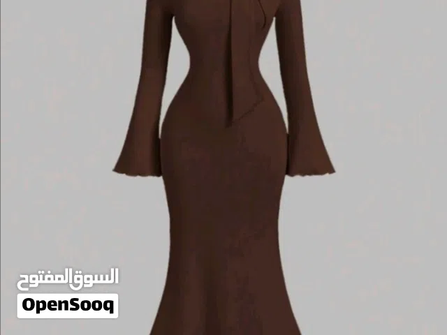 فستان فخم جديد و راقي للصبايا للحفلات و المناسبات و السهرات برقبه عاليه و طويل الاكمام و شتوي