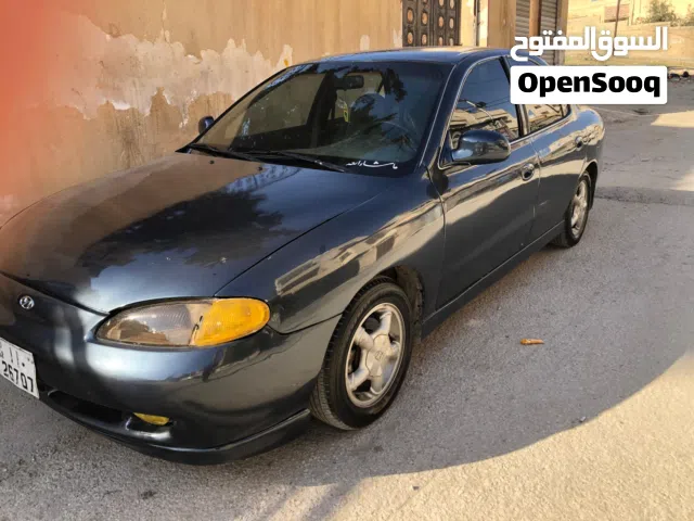 1995 هيونداي افانتي Standard