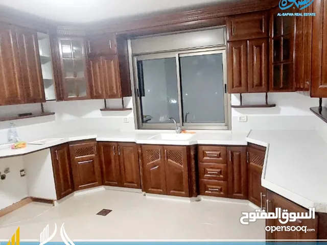 250 m2 4 Bedrooms Apartments for Rent in Ramallah and Al-Bireh Al Irsal St.