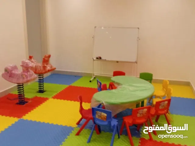 تفصيل غرفة العاب مع فوم وحصان زنبركي