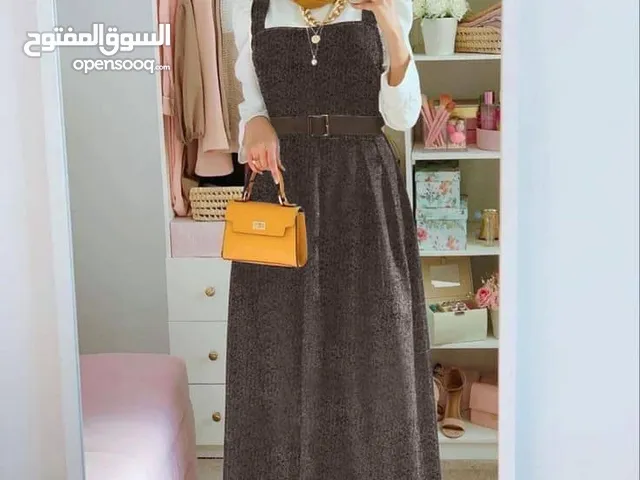 فستان جوخ مع كنزة شامواه *Saiz* 1/2 السعر 350 الف فقط توصيل بدمشق وشحن للمحافظ