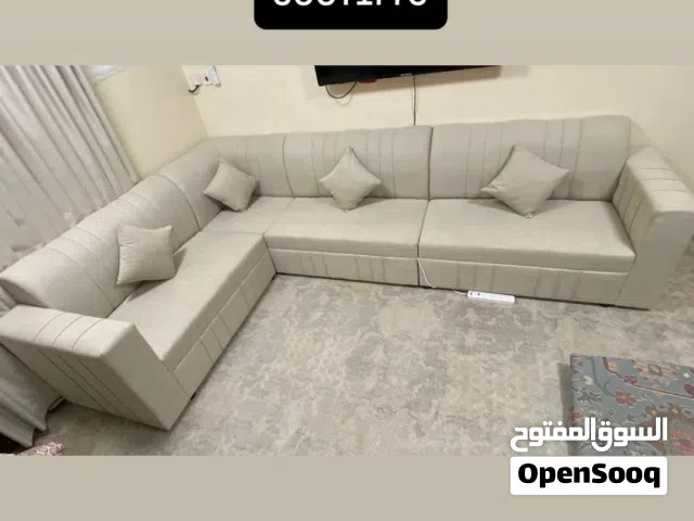 للبيع كنب نظيف وشبه جديد مطلوب 70 دينار
