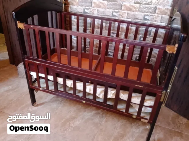 تخت اطفال للبيع