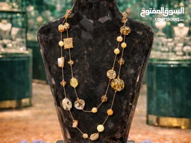 سنسال عالم الخيال روعه احجار كريمه وصدف ناعم جدا وماركة اجمل من الصوره طويل وجميل جدا