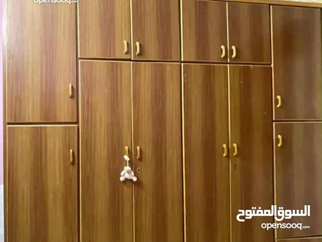 للبيع غرفة نوم تتكون من ( خزانة - مكتب - سريرين)