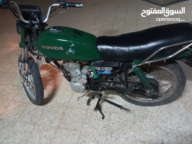 Honda CRF125F 2000 in Al Dakhiliya