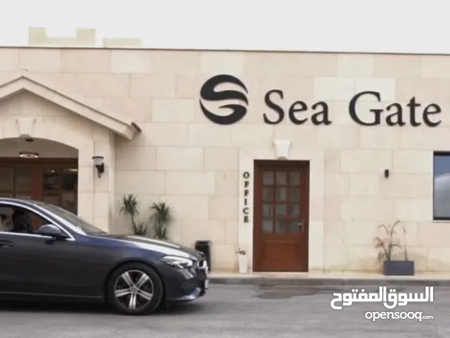 منتجع سياحي بالبحر الميت بالاردن