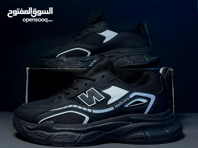 حذاء موديل نيو بلانس الجديد والحصري باللون الاسود