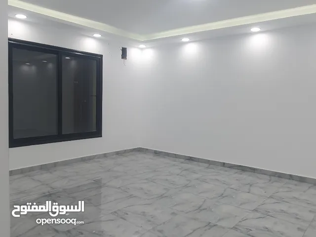 شقق إدارية ومكتبية و خدمية ومكاتب شركات للإيجار في مدينة طرابلس منطقة السبعة علي طريق الرئيسي