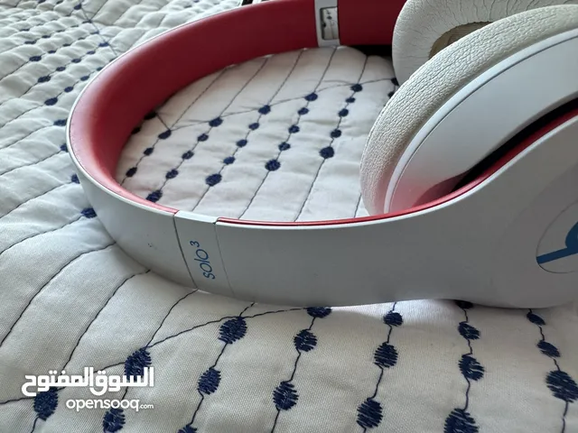 Really good condition beats solo 3