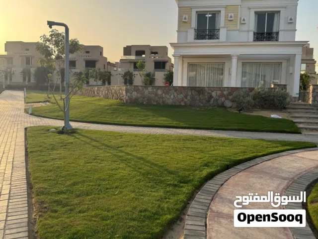 350 m2 3 Bedrooms Villa for Rent in Giza 6th of October