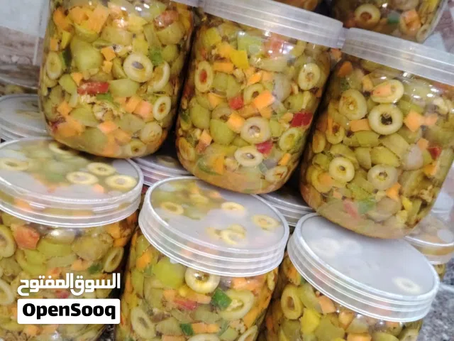 زيتون سلطه زيتون محشي زيتون اسود مشطب