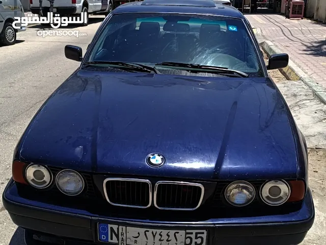 سيارة BMW 525
