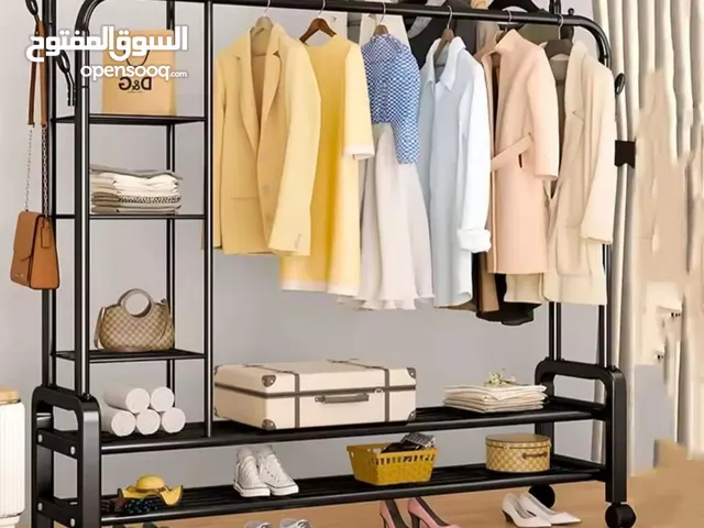 علاقه ملااابس قوية جداً جداً جداً تتحمل وزن ثقيل جداً جودة ممتازة عالية تنفع حال الدشاشات و العبا