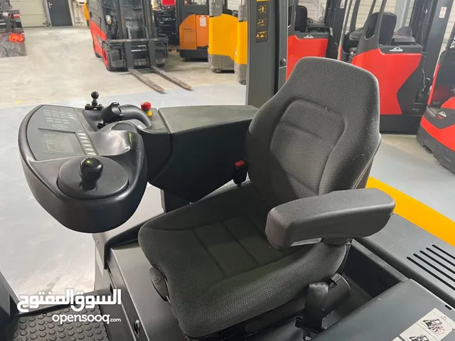 رافعة رافعه شوكية بحالات ممتازة للبيع او تأجير