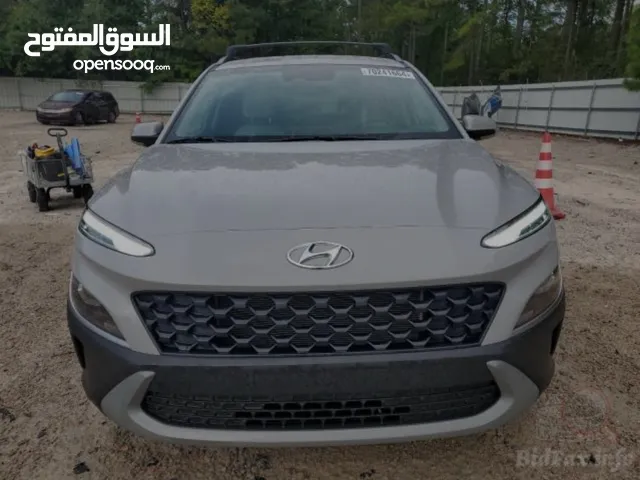 Hyundai Kona Sel 2023   كونا 2023 لون مميز سمنتي دفع رباعي محرك2000 المرغوب حادث قبغ صندوق فقط صبغ .