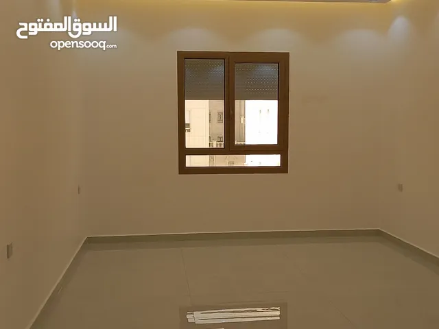 للإيجار شقة في جنوب عبدالله المبارك