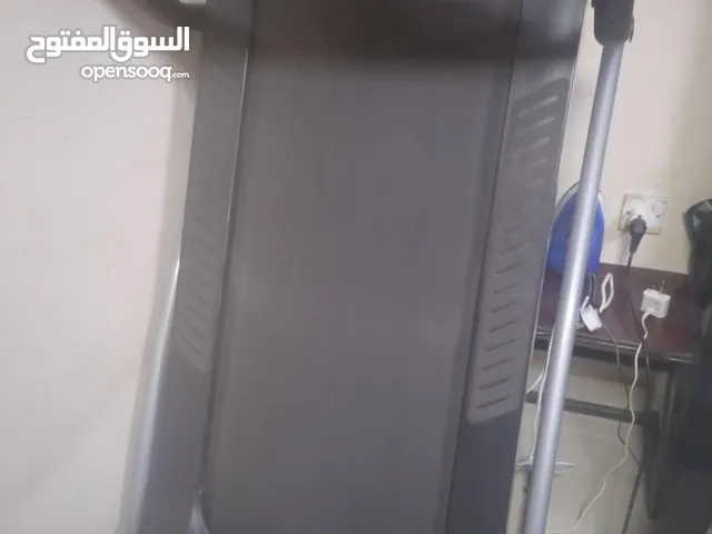 جهاز للمشي كهربائي بحاله جيده جدا