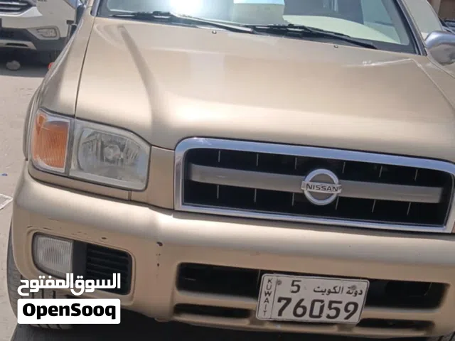 2005 Nissan Pathfinder XE