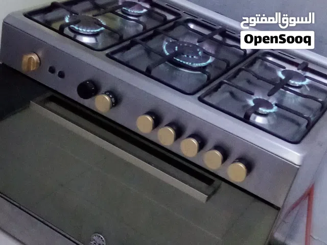 طباخة ايطالي خمس عيون لاجرمانيا  عيون وفرن كبيرة كلهم شغالين