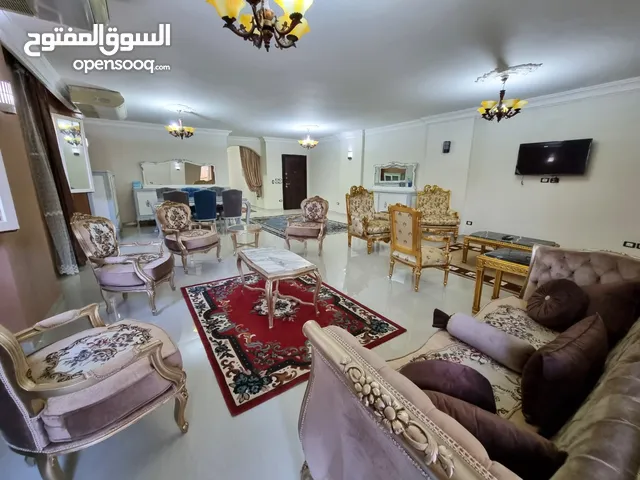 275 m2 3 Bedrooms Apartments for Rent in Giza Sheikh Zayed