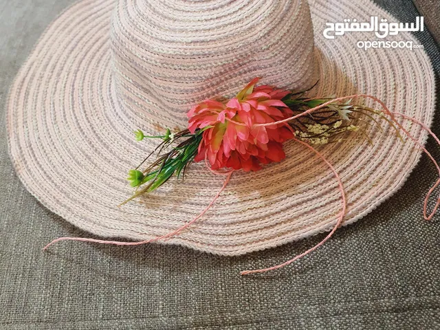 قبعه صيفيه لون زهري مميزه جدا