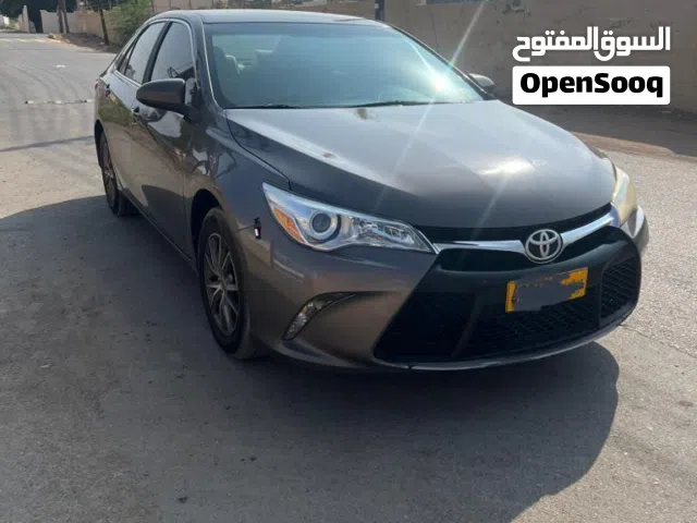 2016 تويوتا كامري LE