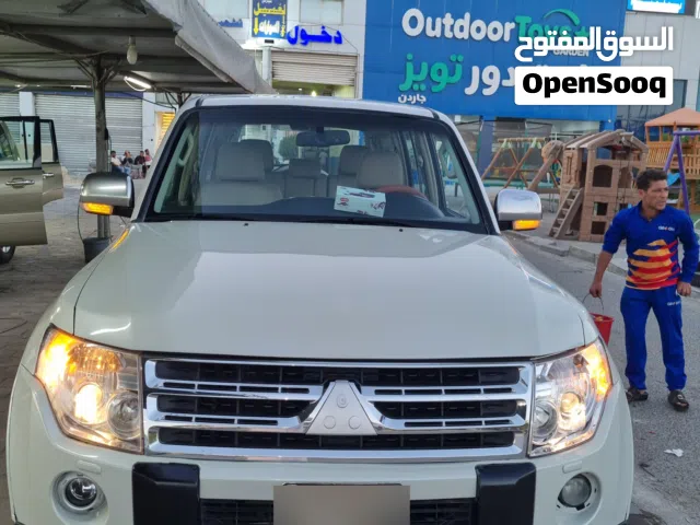 2009 ميتسوبيشي باجيرو GLS
