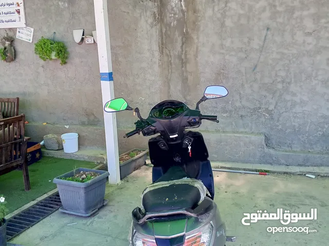 سكوتر هيرو للبيع موديل 2020 بحاله جيده لا يحتاج الى صيانه