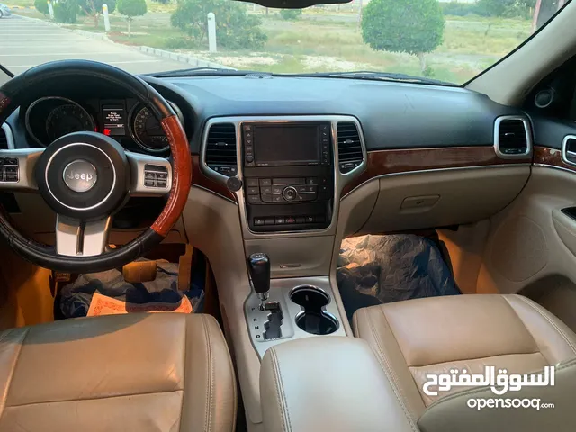 جيب شروكي جراند شوف الوصف Jeep Cherokee Grand View Description