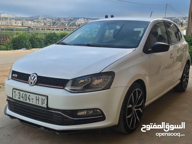 سيارة بولو 2016