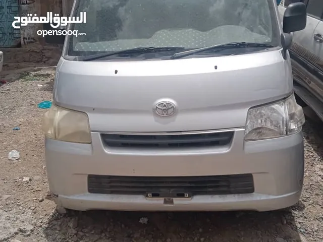 New Toyota Voxy in Taiz
