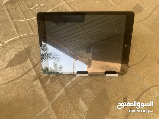 Apple iPad 7 32 GB in Al Dakhiliya