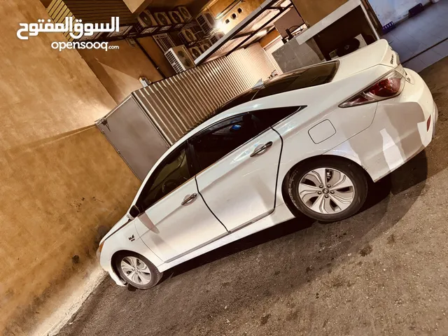 Sedan Hyundai in Amman