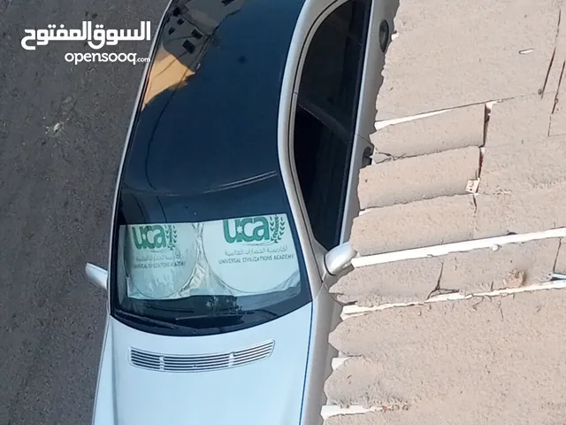 مرسيدس سي 200