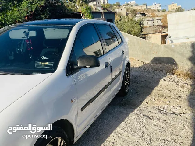 بولو 2004 للبيع